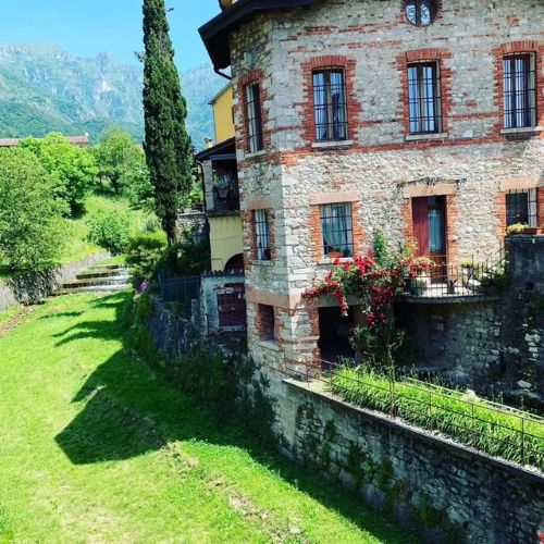 Artigianato Vivo 2021 Mostra artistica nel Borgo di Cison di Valmarino, Treviso