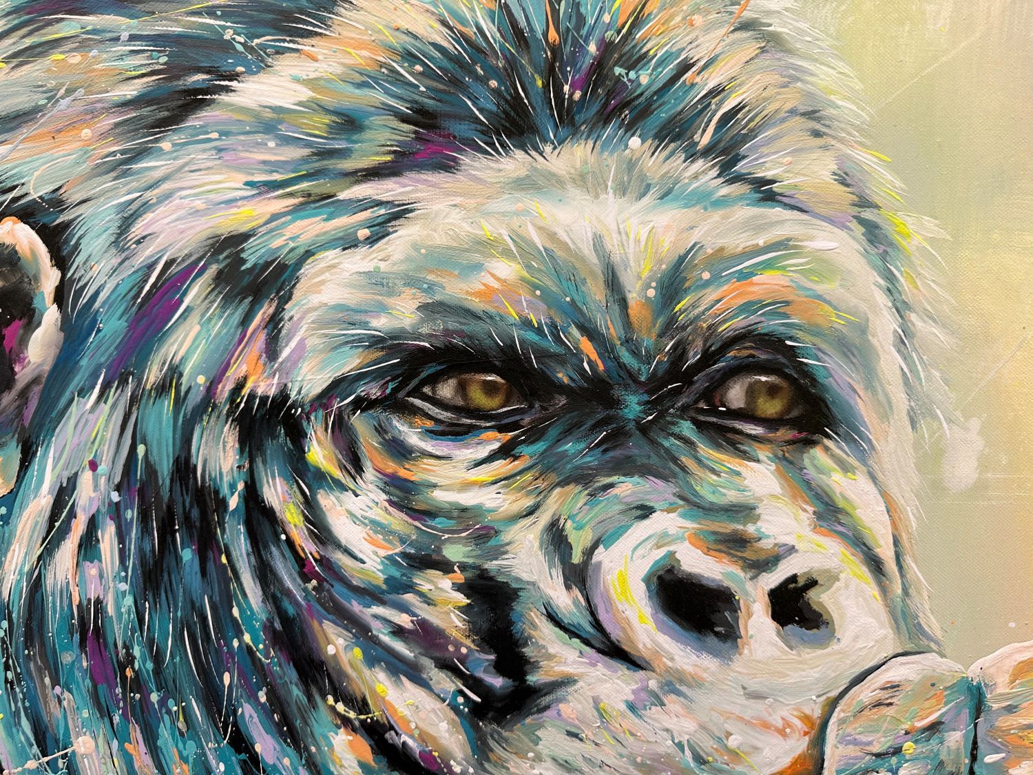 Gorilla con farfalla Pop Neon